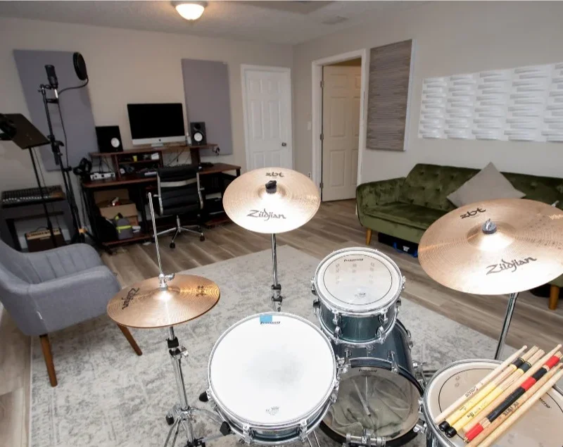 Mending Fences Indoor Room